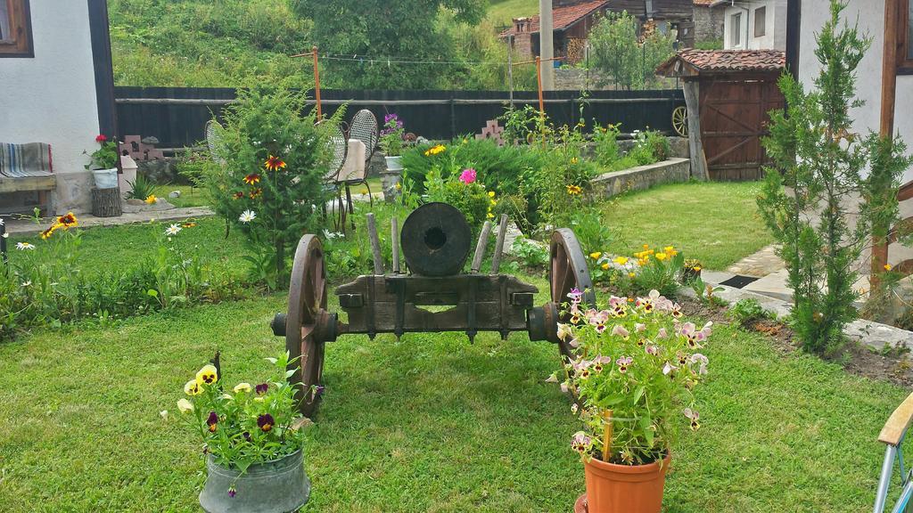 Mechta Guest House Koprivshtitsa Buitenkant foto