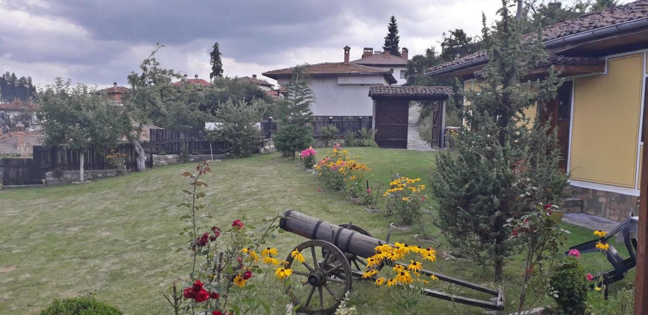 Mechta Guest House Koprivshtitsa Buitenkant foto